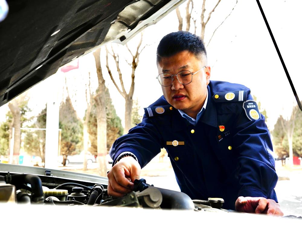 原恿桓：扫除车辆故障，资助纾难明困.jpg